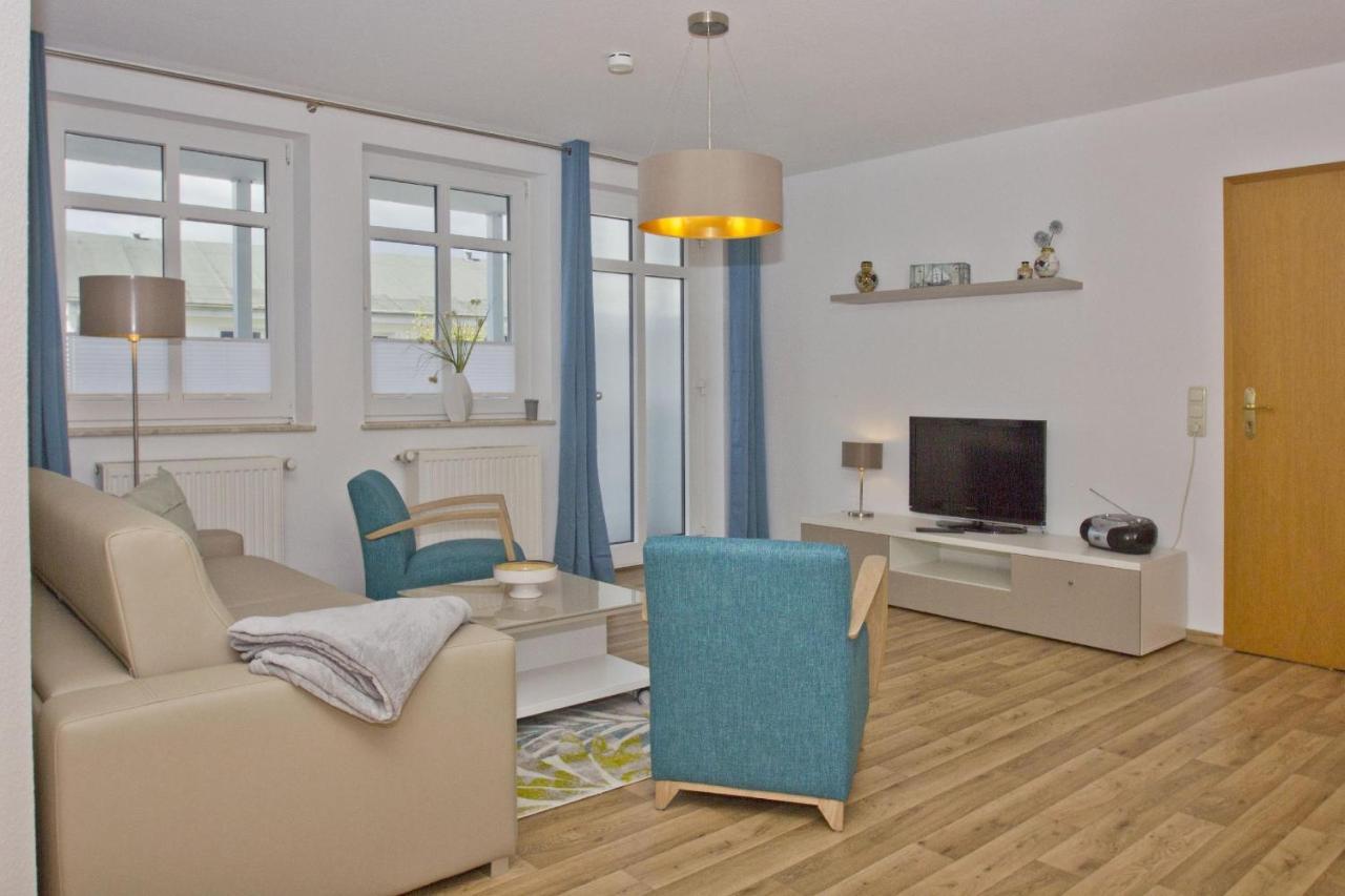 Ferienwohnung Mit Balkon, Gratis Nutzung Vom Ahoi Erlebnisbad Und Sauna In Sellin - Haus Strandeck Fewo 07 Гёрен Экстерьер фото